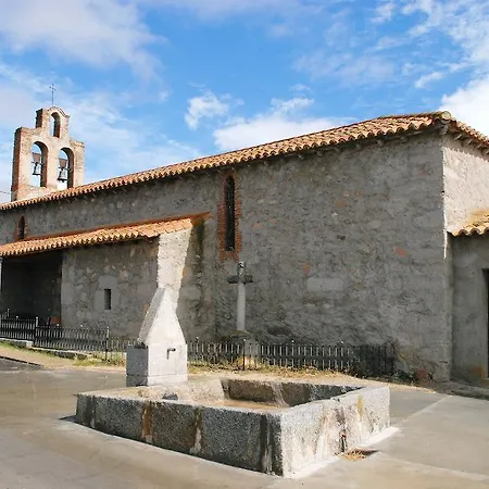 度假居 莫妮卡度假屋 Narrillos de San Leonardo