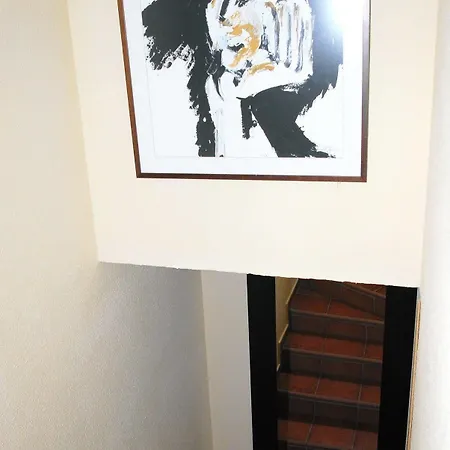 莫妮卡度假屋 * Narrillos de San Leonardo