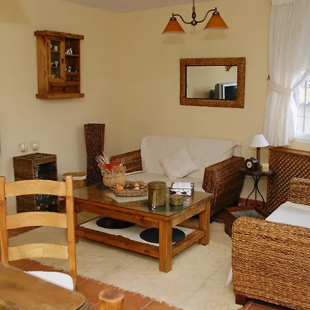 Casa Monica Сasa de vacaciones Narrillos de San Leonardo