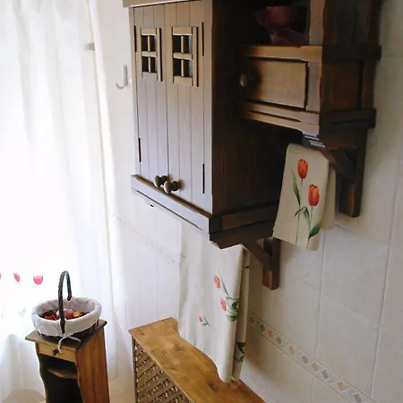 莫妮卡度假屋 * Narrillos de San Leonardo